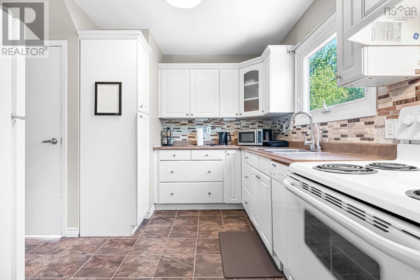 365 Arklow Drive, Cole Harbour, Nova Scotia  B2W 4S1 - Photo 15 - 202520430