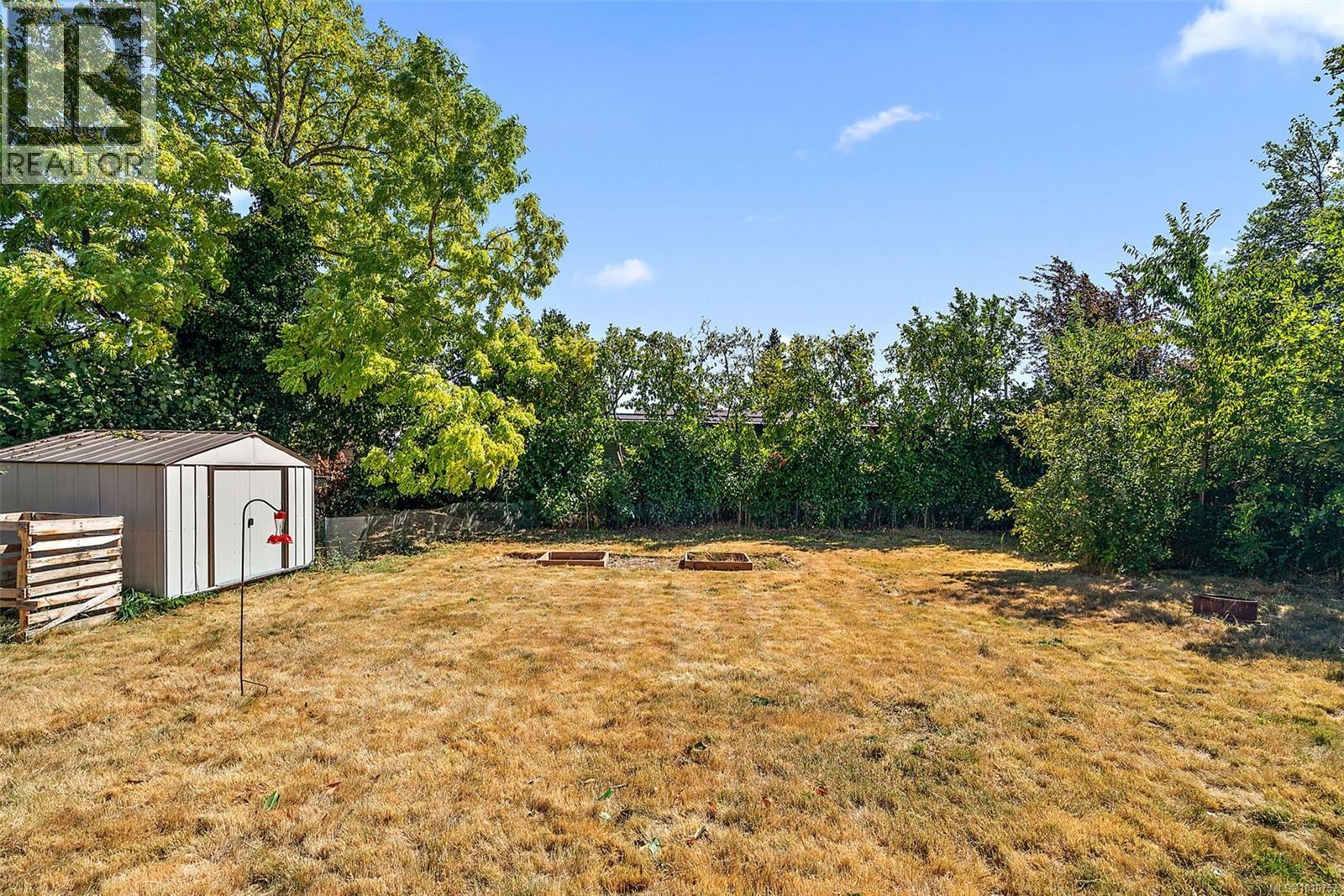 Property at 477 Hewgate St image 3