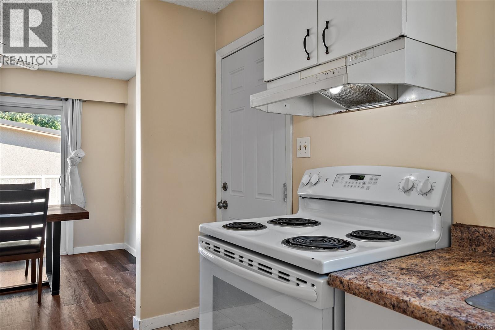 Property at 477 Hewgate St image 5