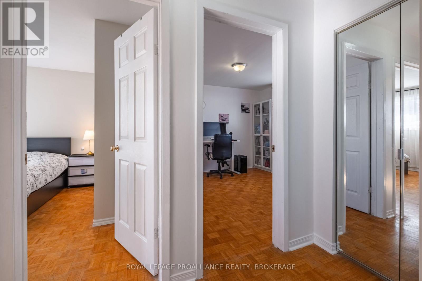687 Harrow Place, Kingston, Ontario  K7M 5M1 - Photo 12 - X12341616