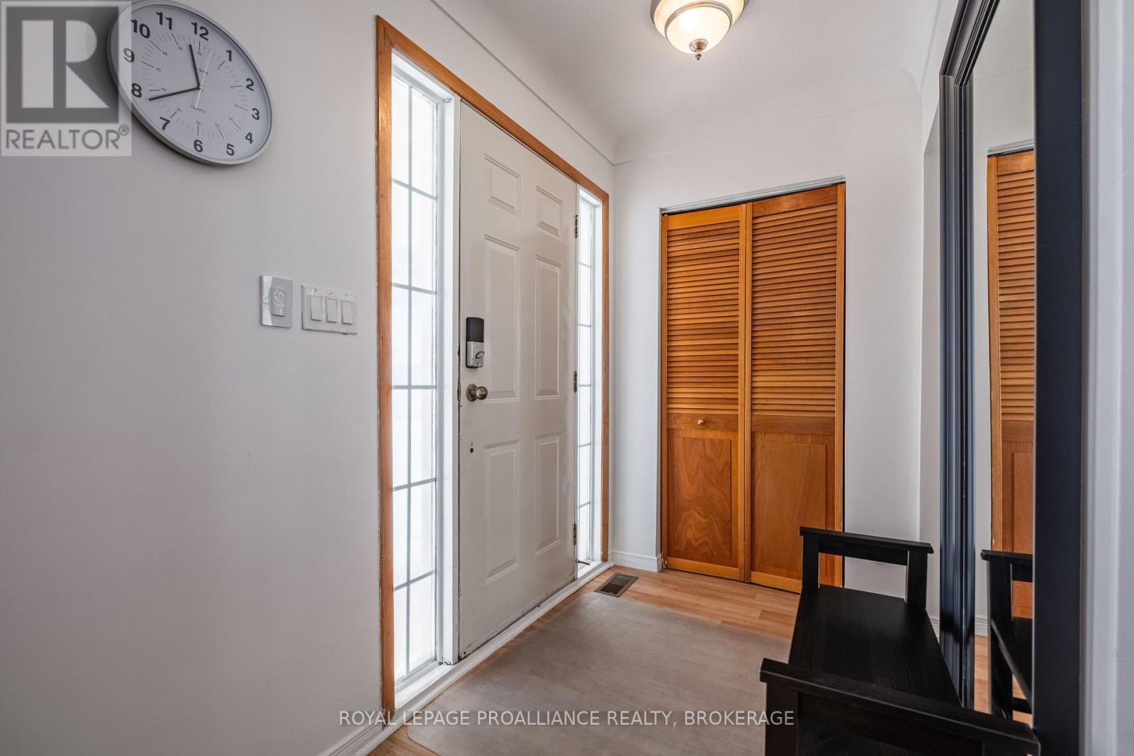 687 Harrow Place, Kingston, Ontario  K7M 5M1 - Photo 2 - X12341616