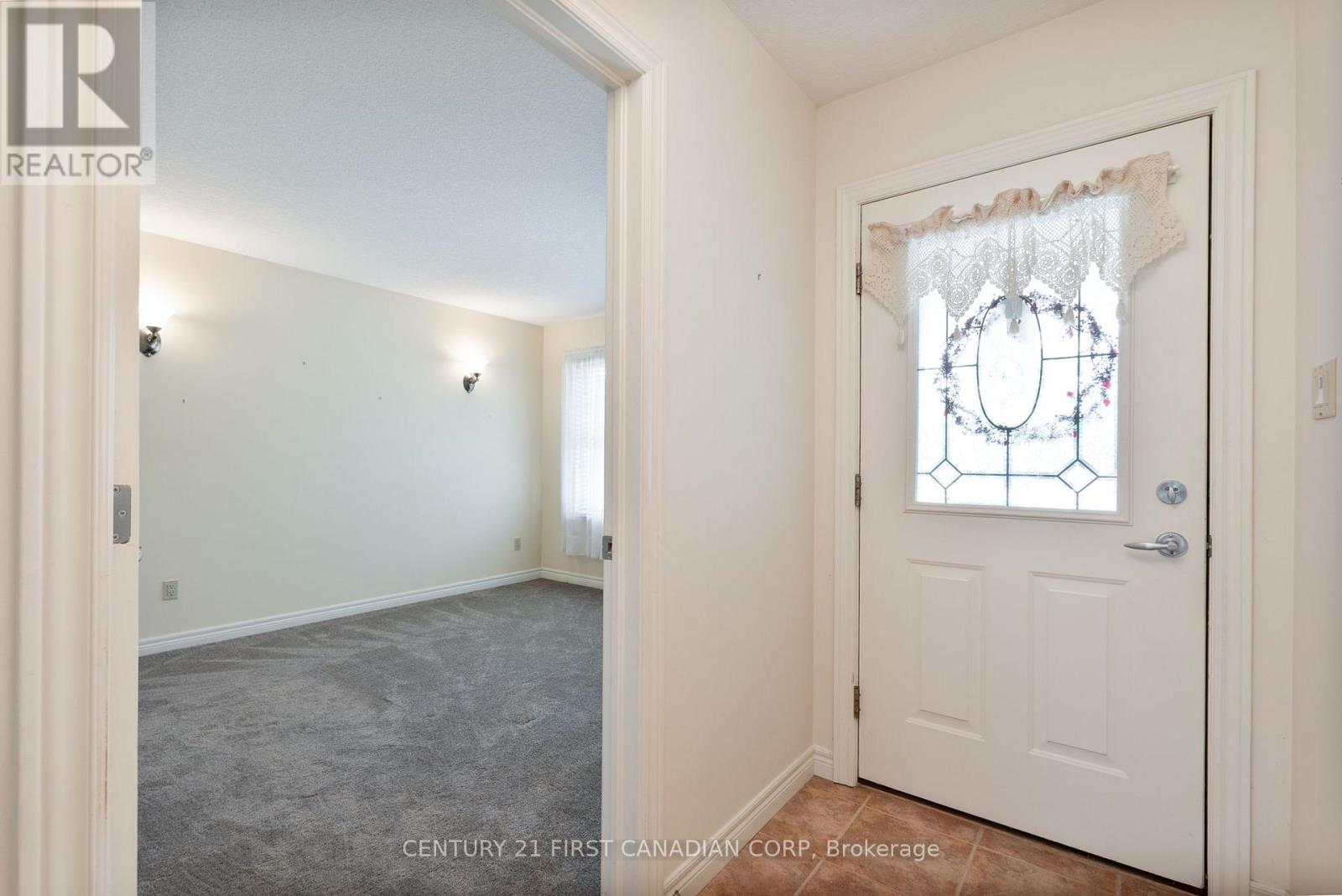 14 - 410 Burwell Road, St. Thomas, Ontario  N5P 4N6 - Photo 3 - X12341552