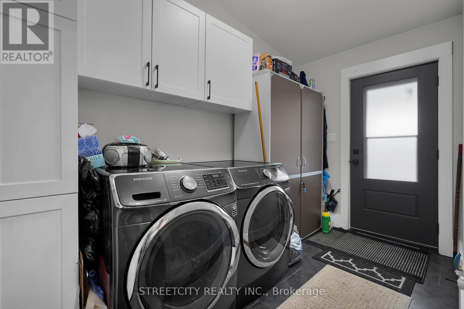 7 Myrtle Street, St. Thomas, Ontario  N5R 2E6 - Photo 16 - X12341697