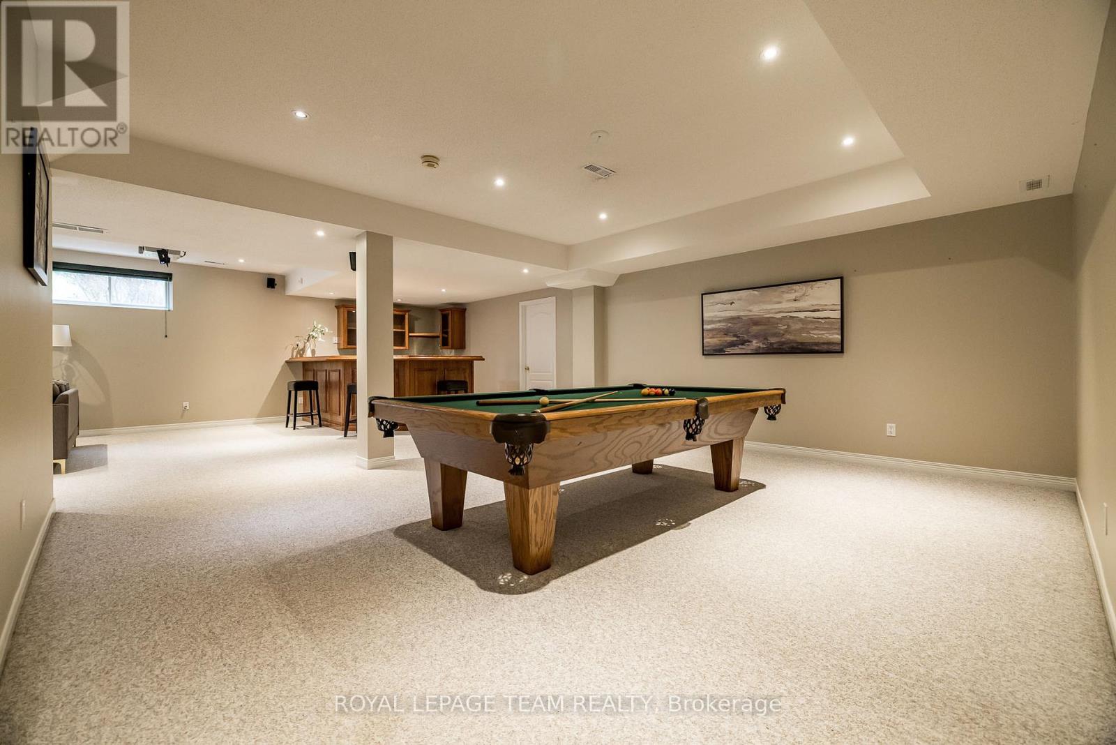 10 Beechgrove Gardens, Ottawa, Ontario  K2S 1W5 - Photo 32 - X12341642