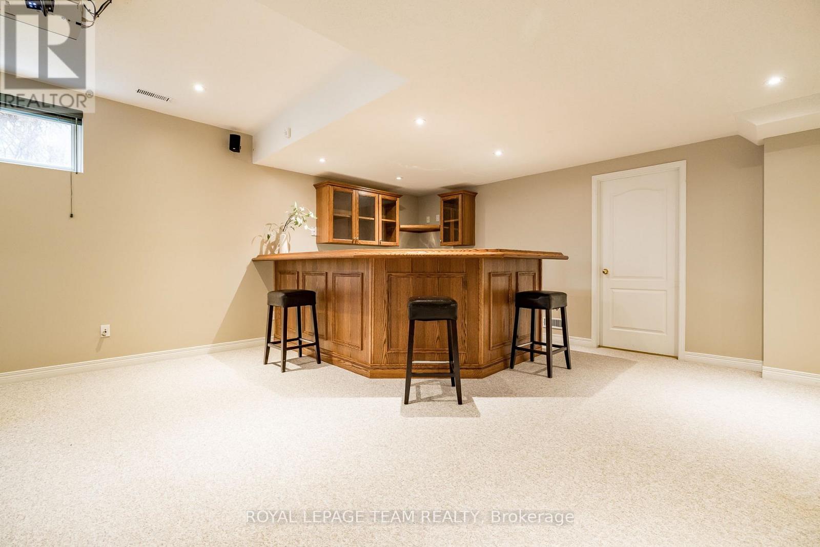 10 Beechgrove Gardens, Ottawa, Ontario  K2S 1W5 - Photo 34 - X12341642