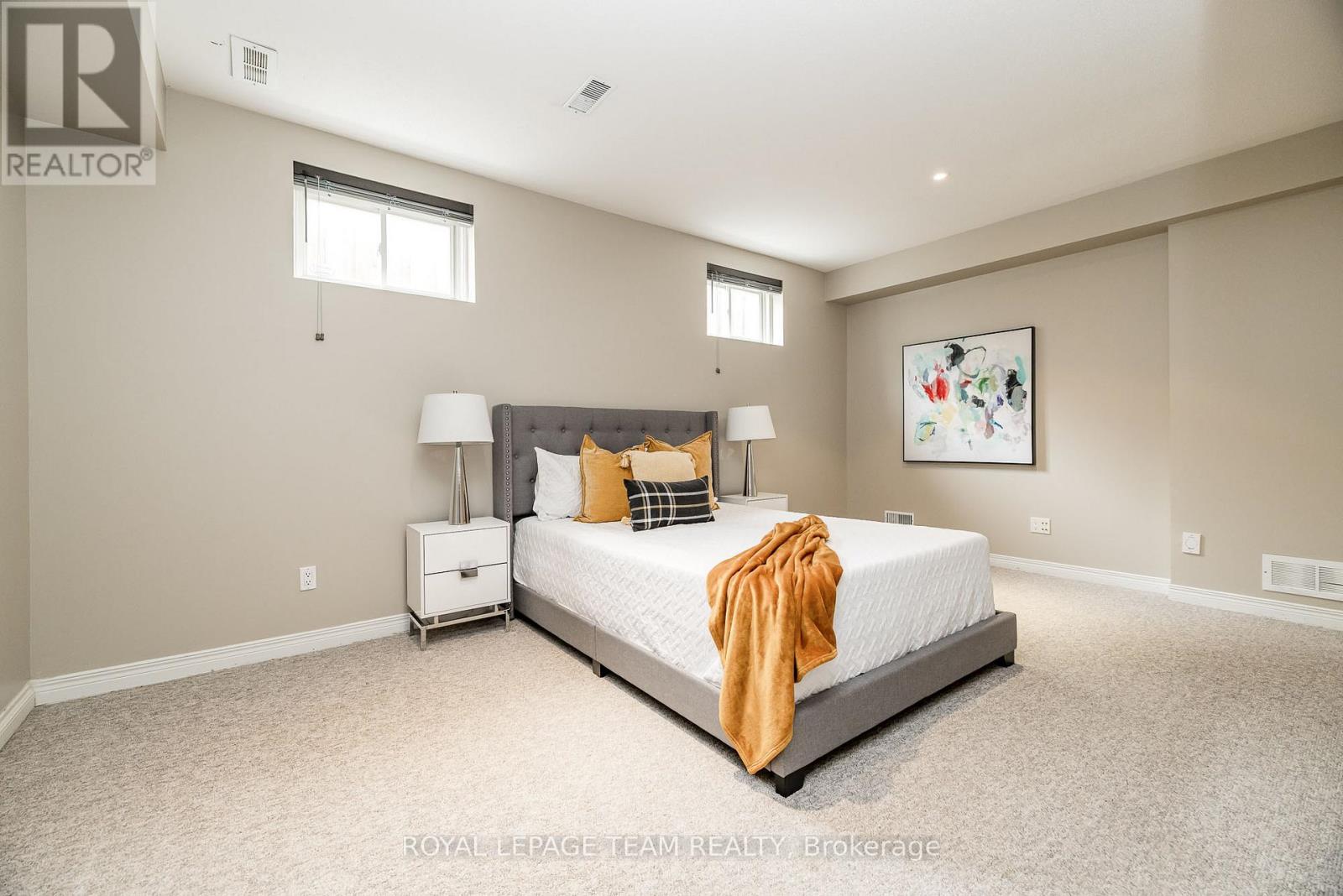 10 Beechgrove Gardens, Ottawa, Ontario  K2S 1W5 - Photo 36 - X12341642