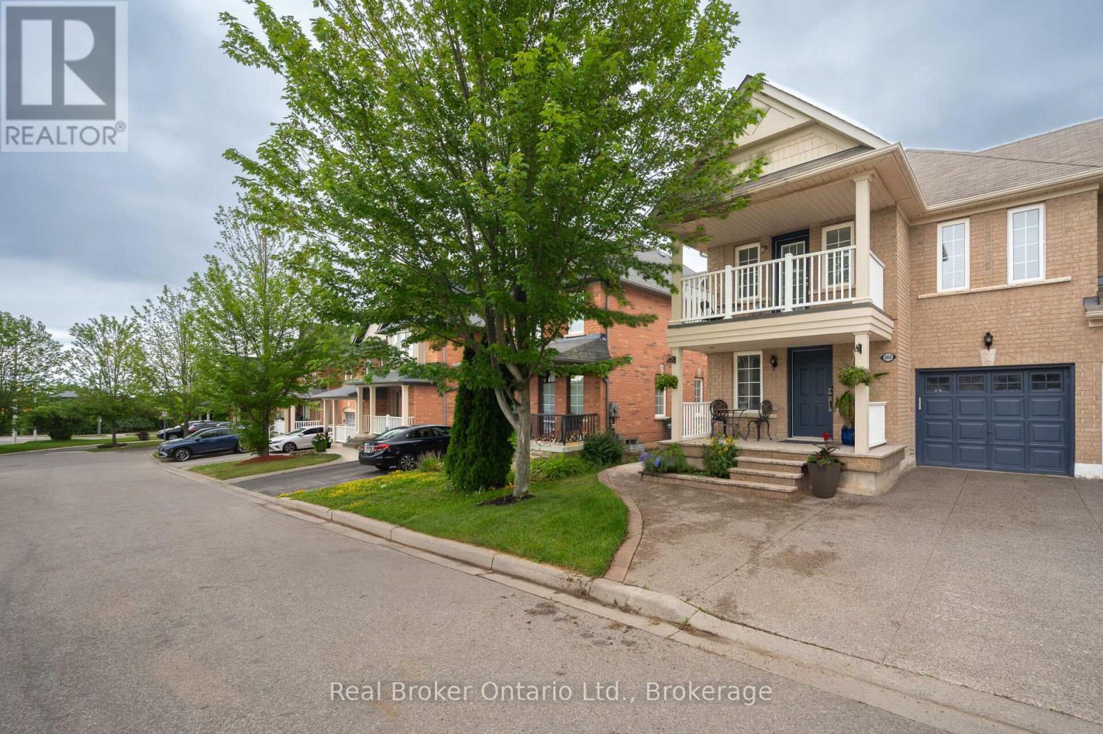 2458 Postmaster Drive, Oakville, Ontario  L6M 5A8 - Photo 3 - W12341643