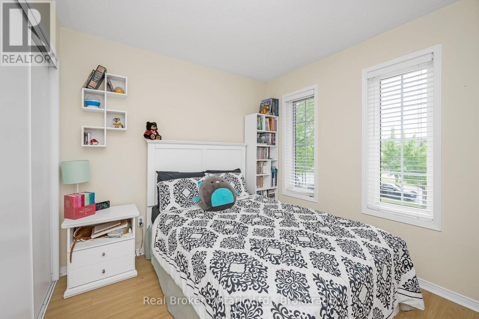 2458 Postmaster Drive, Oakville, Ontario  L6M 5A8 - Photo 32 - W12341643