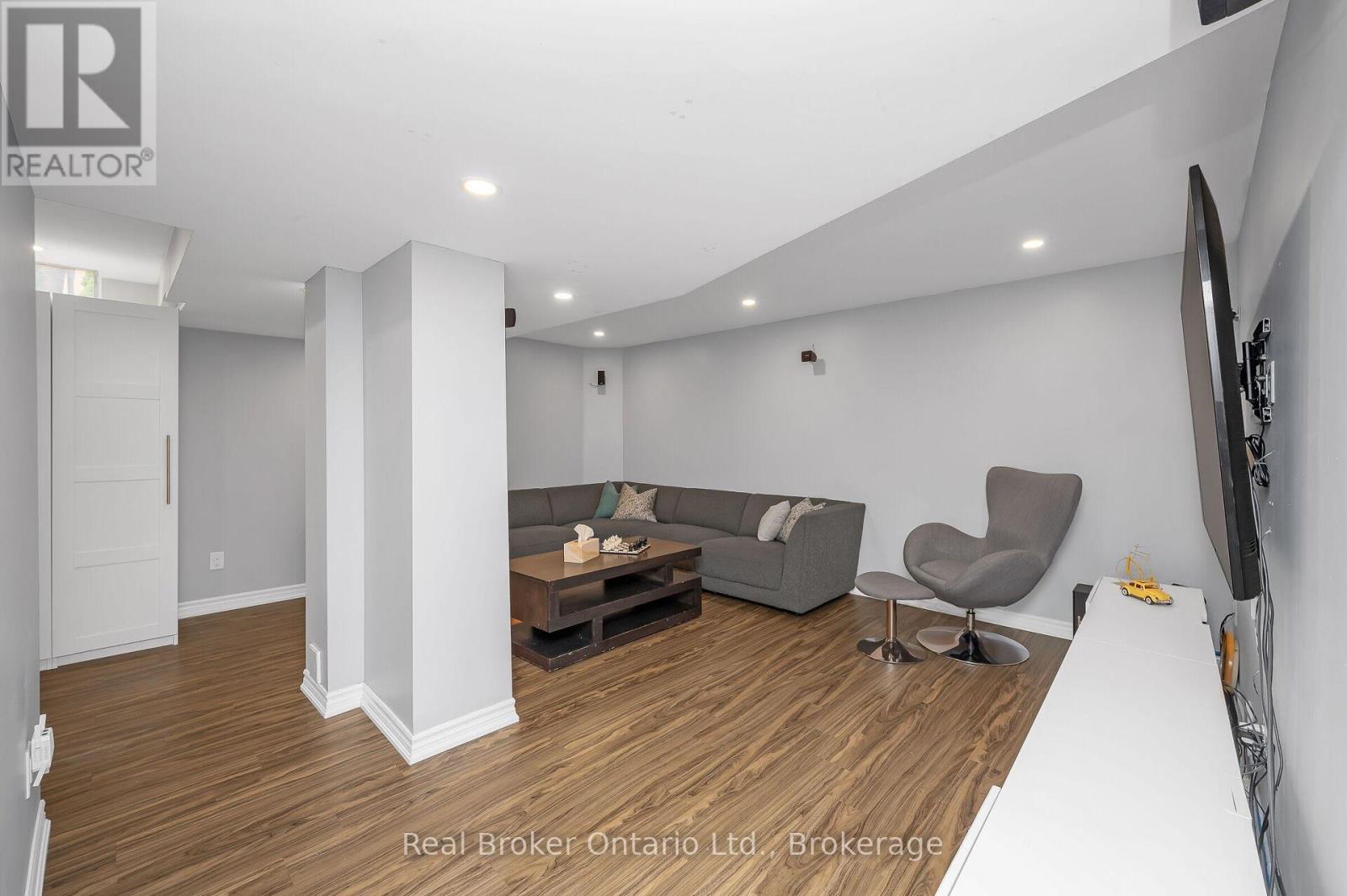 2458 Postmaster Drive, Oakville, Ontario  L6M 5A8 - Photo 40 - W12341643