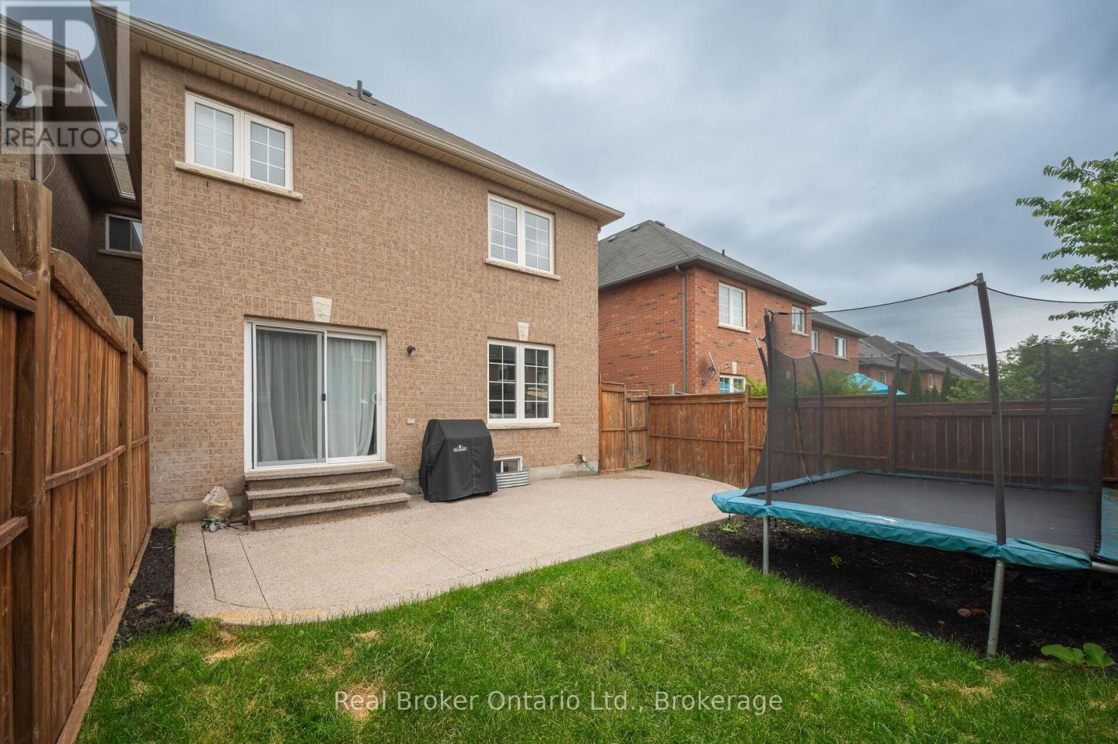 2458 Postmaster Drive, Oakville, Ontario  L6M 5A8 - Photo 47 - W12341643