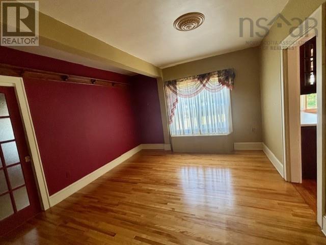 650 George Street, New Waterford, Nova Scotia  B1H 4E6 - Photo 14 - 202516358