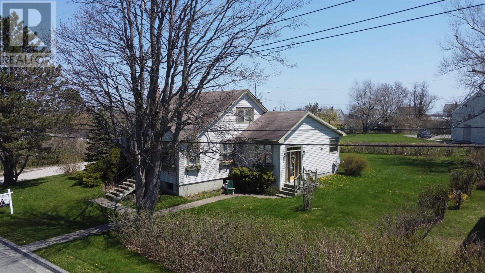 650 George Street, New Waterford, Nova Scotia  B1H 4E6 - Photo 34 - 202516358