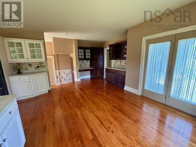 650 George Street, New Waterford, Nova Scotia  B1H 4E6 - Photo 9 - 202516358