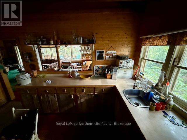 76 Cassels Lake Island A, Temagami, Ontario P0H 2H0 - Photo 15 - X12341655