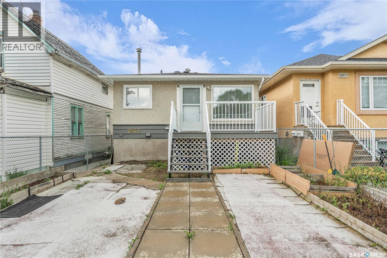 Property at 2065 Broder STREET image 2
