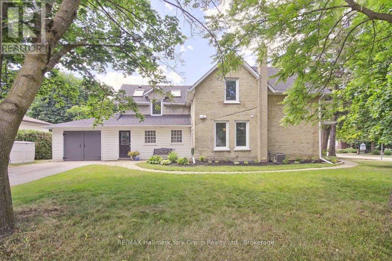 394 Eagle Street, Newmarket, Ontario  L3Y 1K4 - Photo 1 - N12332290