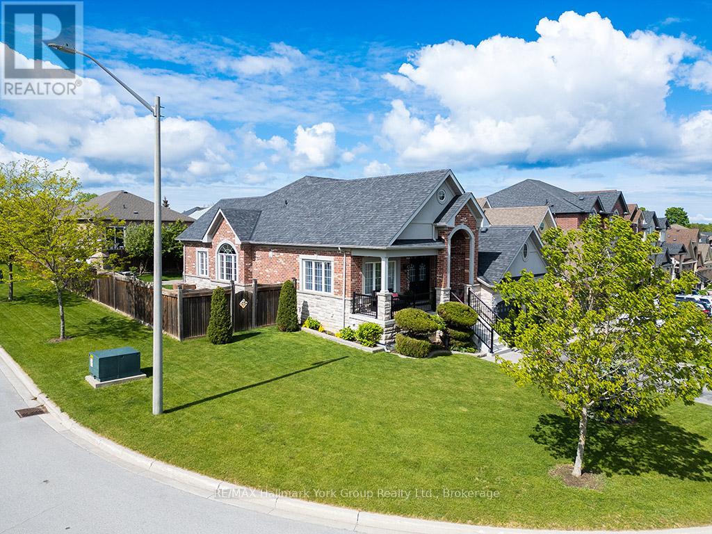 1166 Gina Street, Innisfil, Ontario  L9S 4Z3 - Photo 5 - N12314627