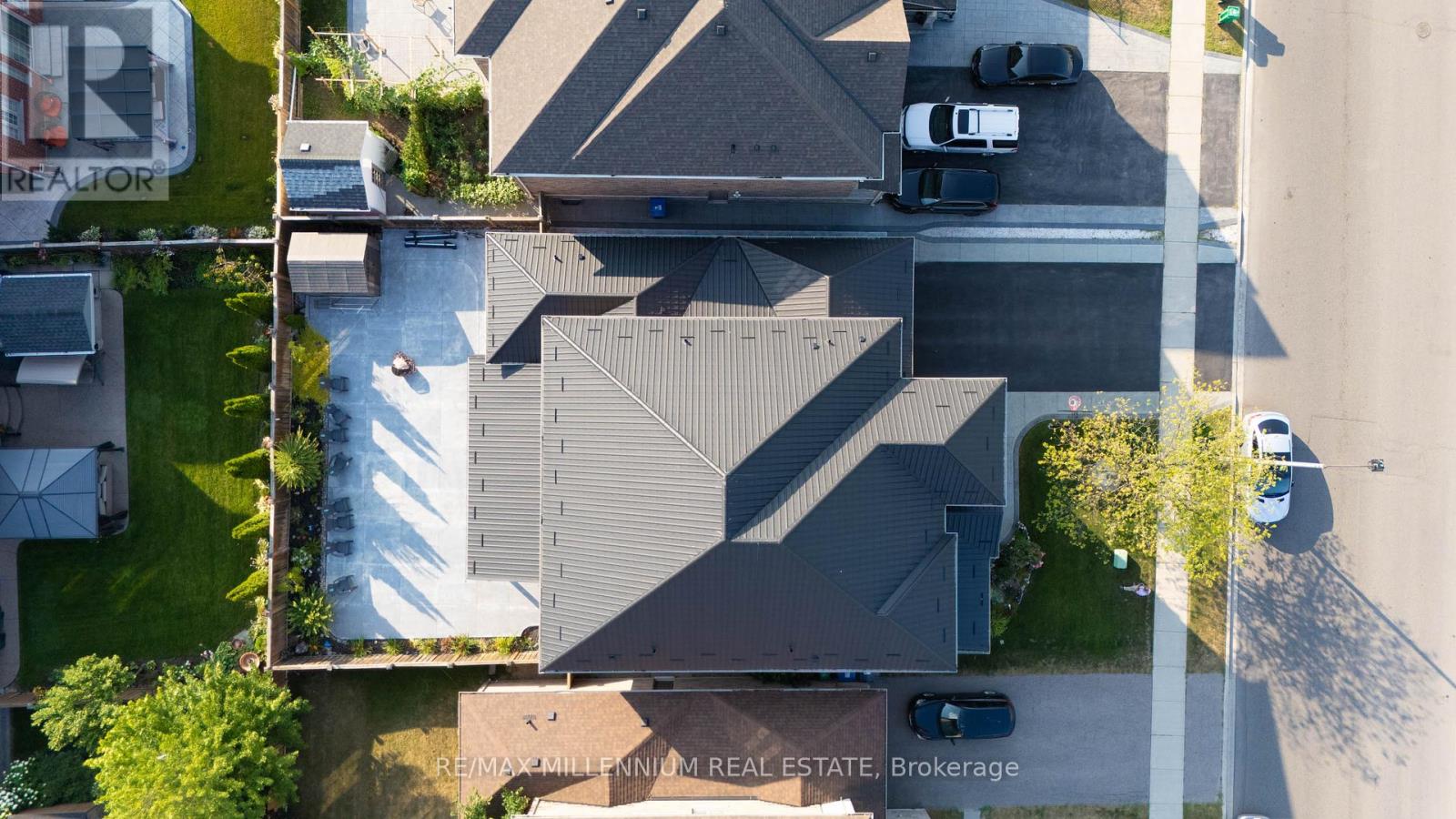 Property at 6 LANDSCAPE DRIVE image 4