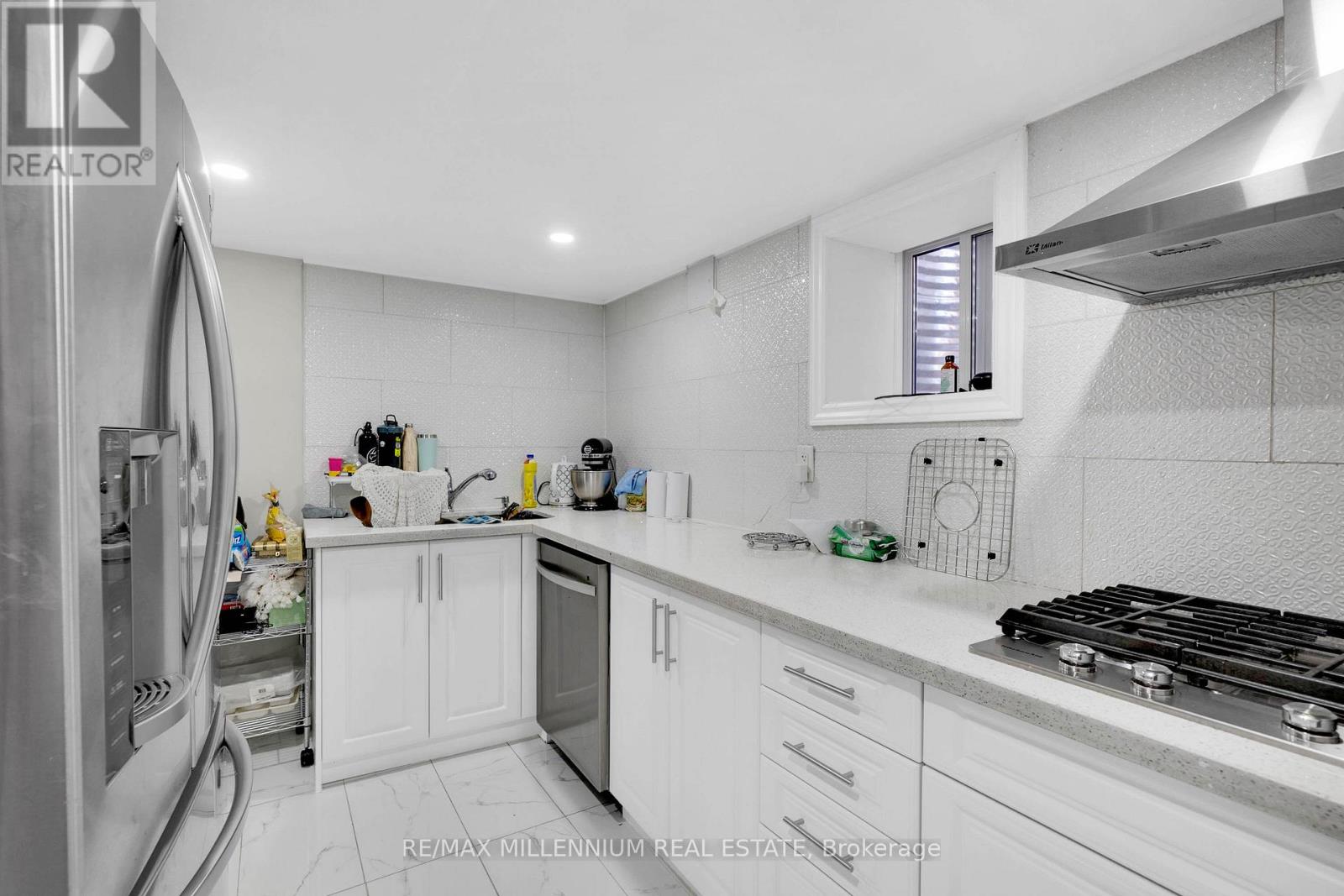6 Landscape Drive, Brampton, Ontario  L6P 2Z1 - Photo 41 - W12341043