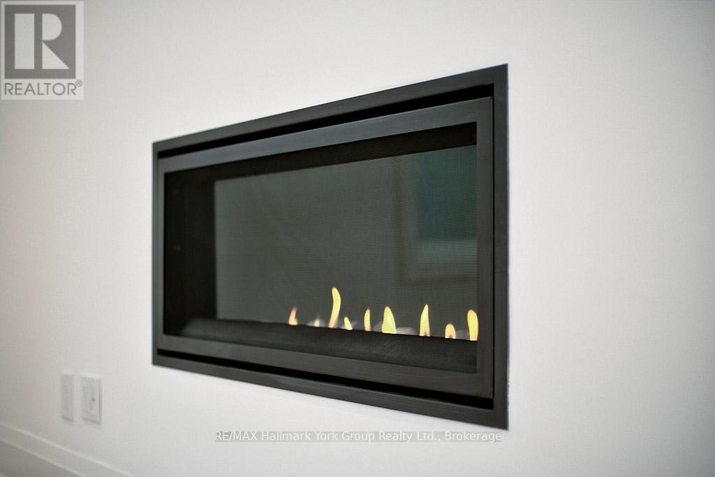 23 Waterview Lane, Blue Mountains, Ontario N0H 2P0 - Photo 21 - X12280517