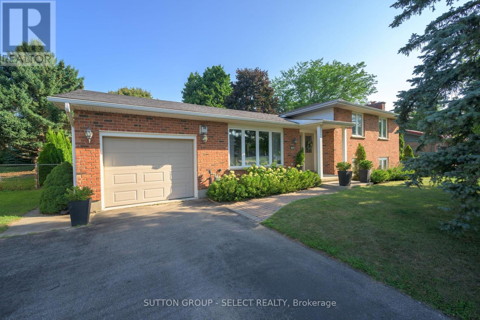Property at 198 BYRON AVENUE image 1