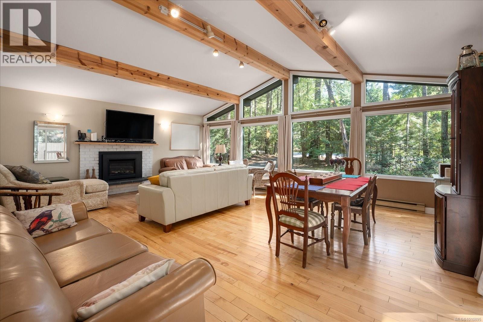 Property at 260 Malaspina Dr image 1