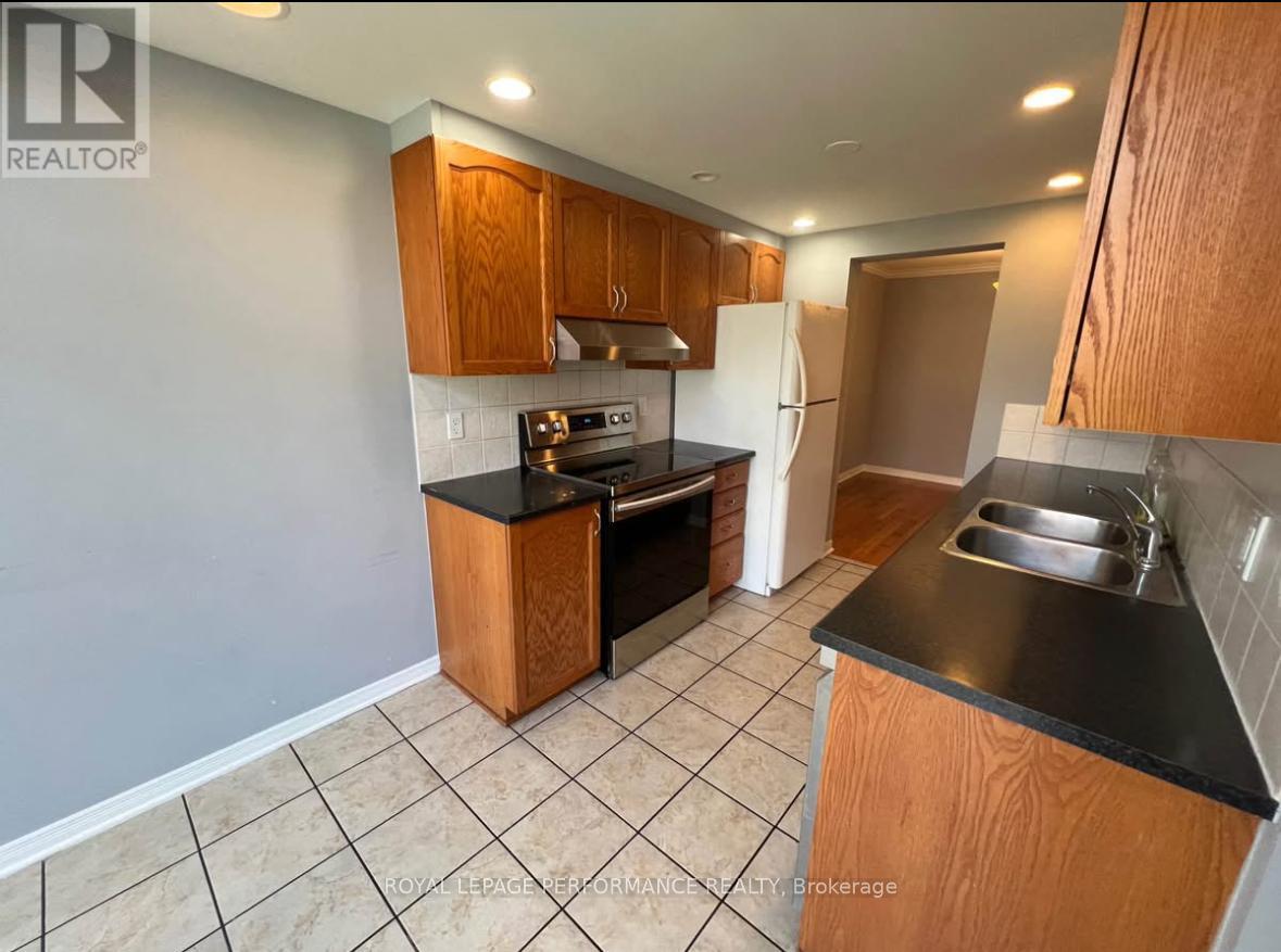 521 Louis Toscano Drive, Ottawa, Ontario  K4A 0A8 - Photo 6 - X12341762