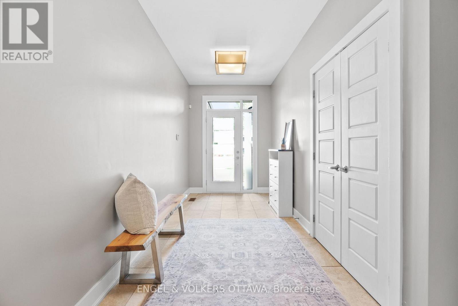 Property at 1103 NORMANDY CRESCENT image 3