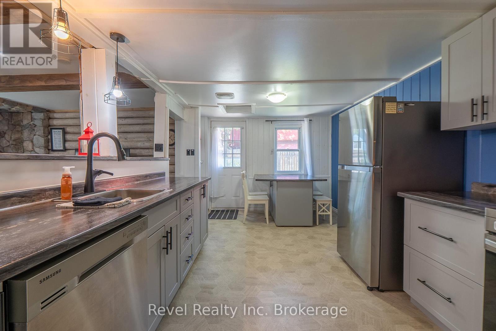 14 And 120-121 Mowat Crescent, North Bay, Ontario  P1A 1R5 - Photo 13 - X12338731