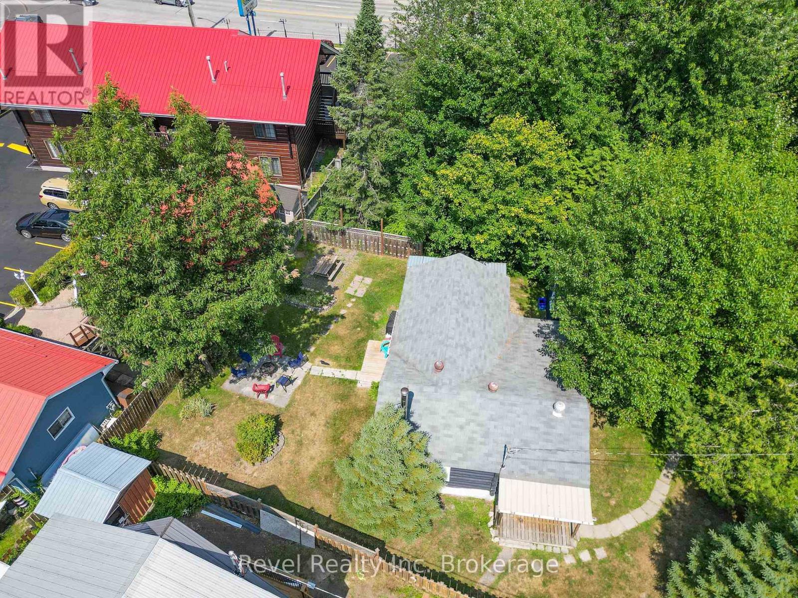 14 And 120-121 Mowat Crescent, North Bay, Ontario  P1A 1R5 - Photo 45 - X12338731