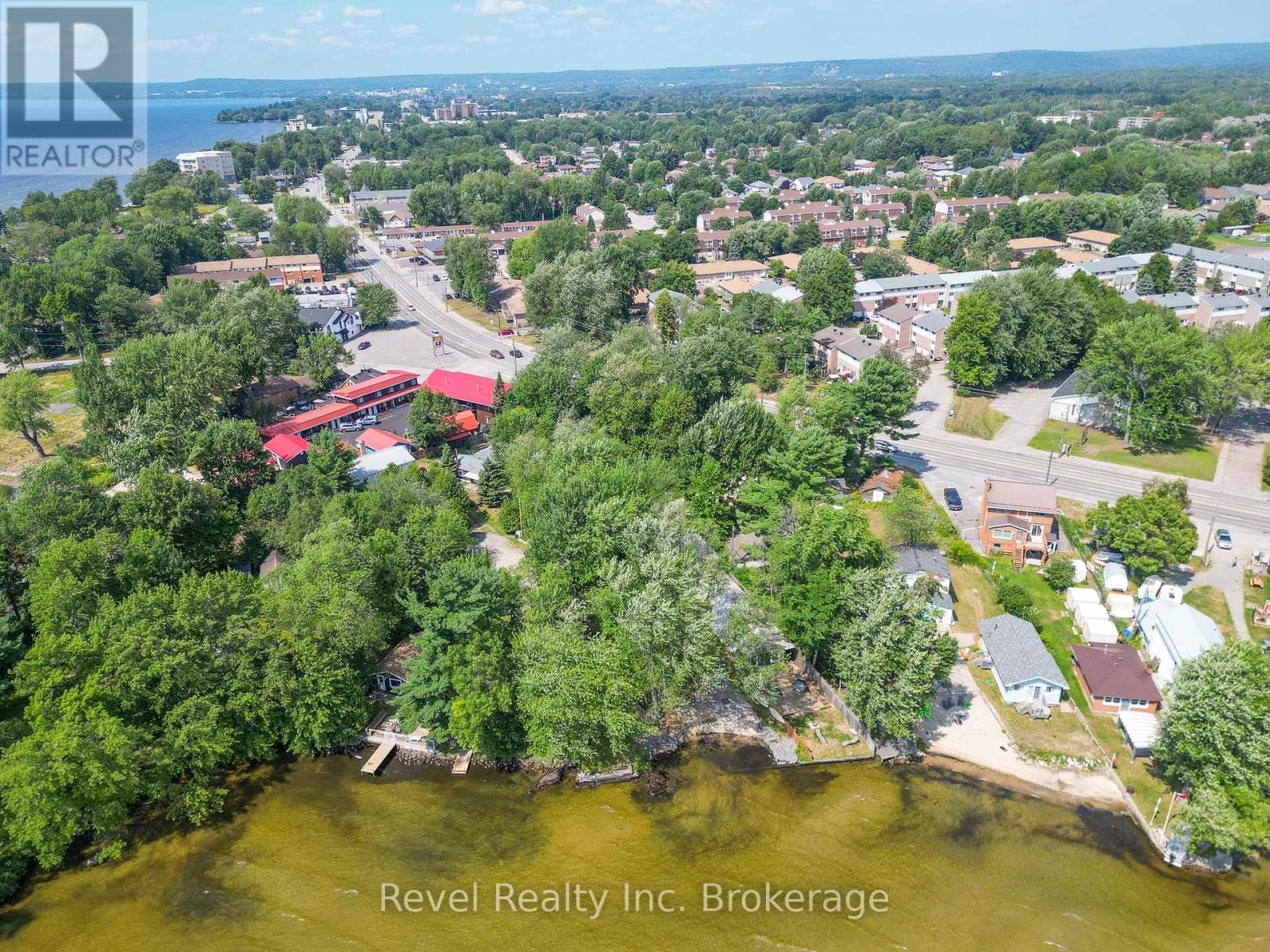 120-121 Mowat Crescent, North Bay, Ontario  P1A 1R5 - Photo 20 - X12338732