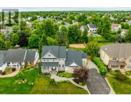 10 BEECHGROVE GARDENS, Ottawa, Ontario