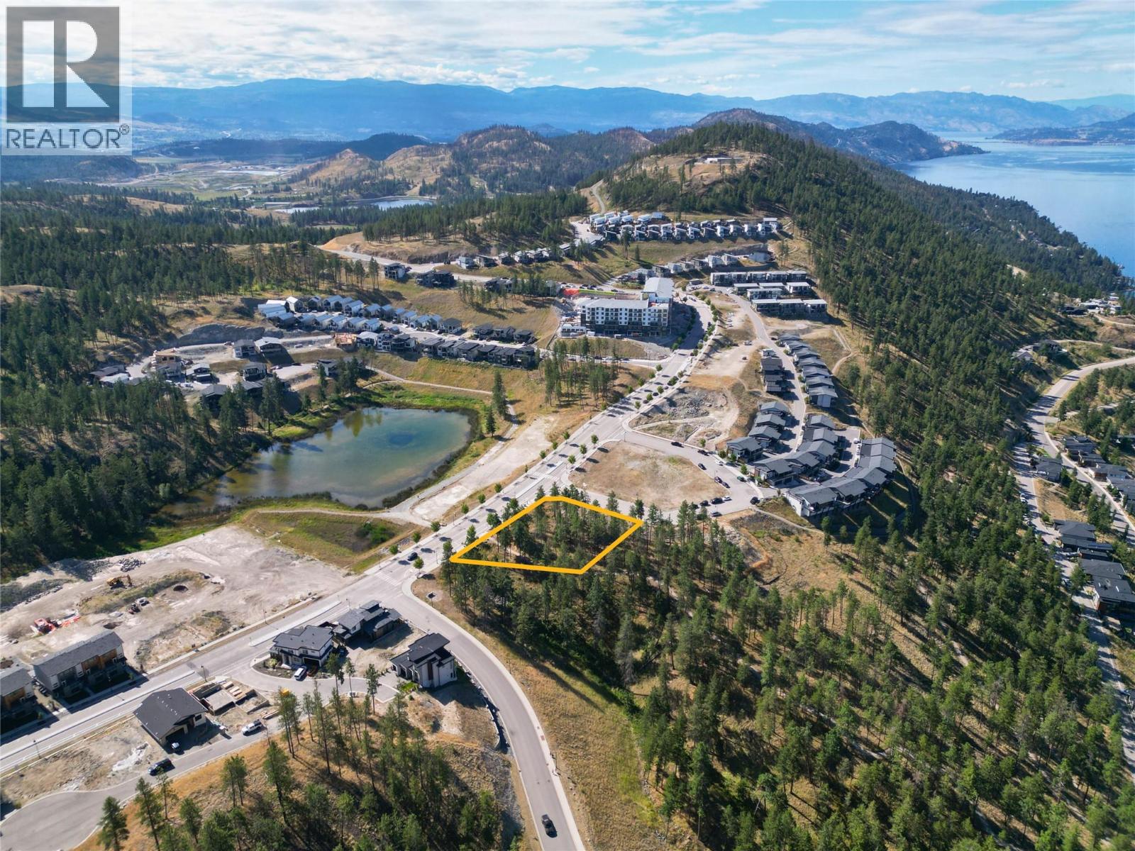 1810 Hilltop Crescent, Kelowna, British Columbia  V1V 2R1 - Photo 3 - 10359230