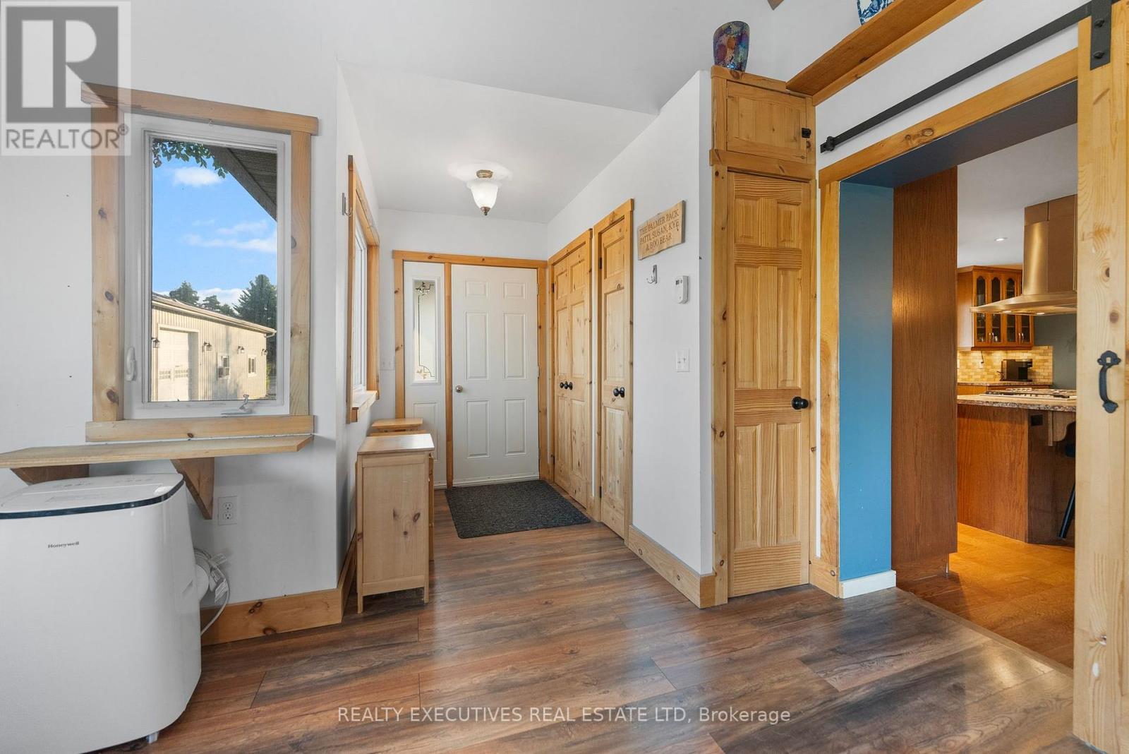 456 Millhaven Road N, Loyalist, Ontario  K0H 2H0 - Photo 12 - X12341756