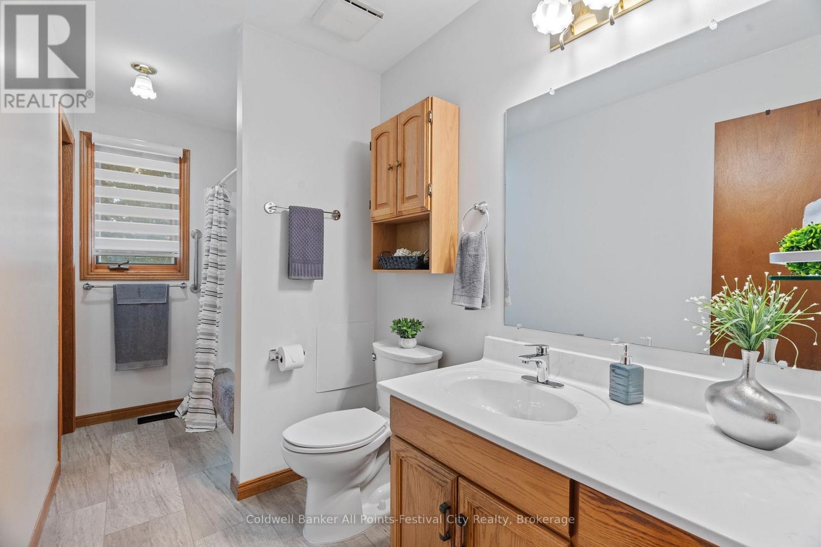215 Bennett Street E, Goderich, Ontario  N7A 1A8 - Photo 24 - X12341704