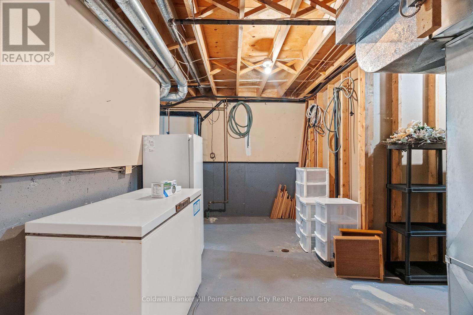 215 Bennett Street E, Goderich, Ontario  N7A 1A8 - Photo 32 - X12341704