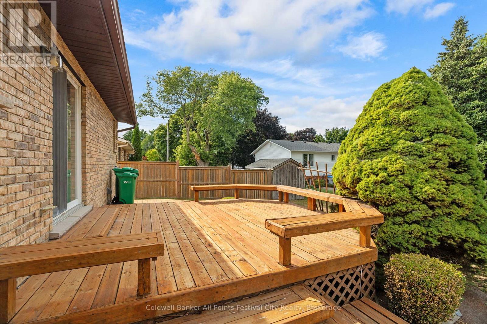215 Bennett Street E, Goderich, Ontario  N7A 1A8 - Photo 42 - X12341704