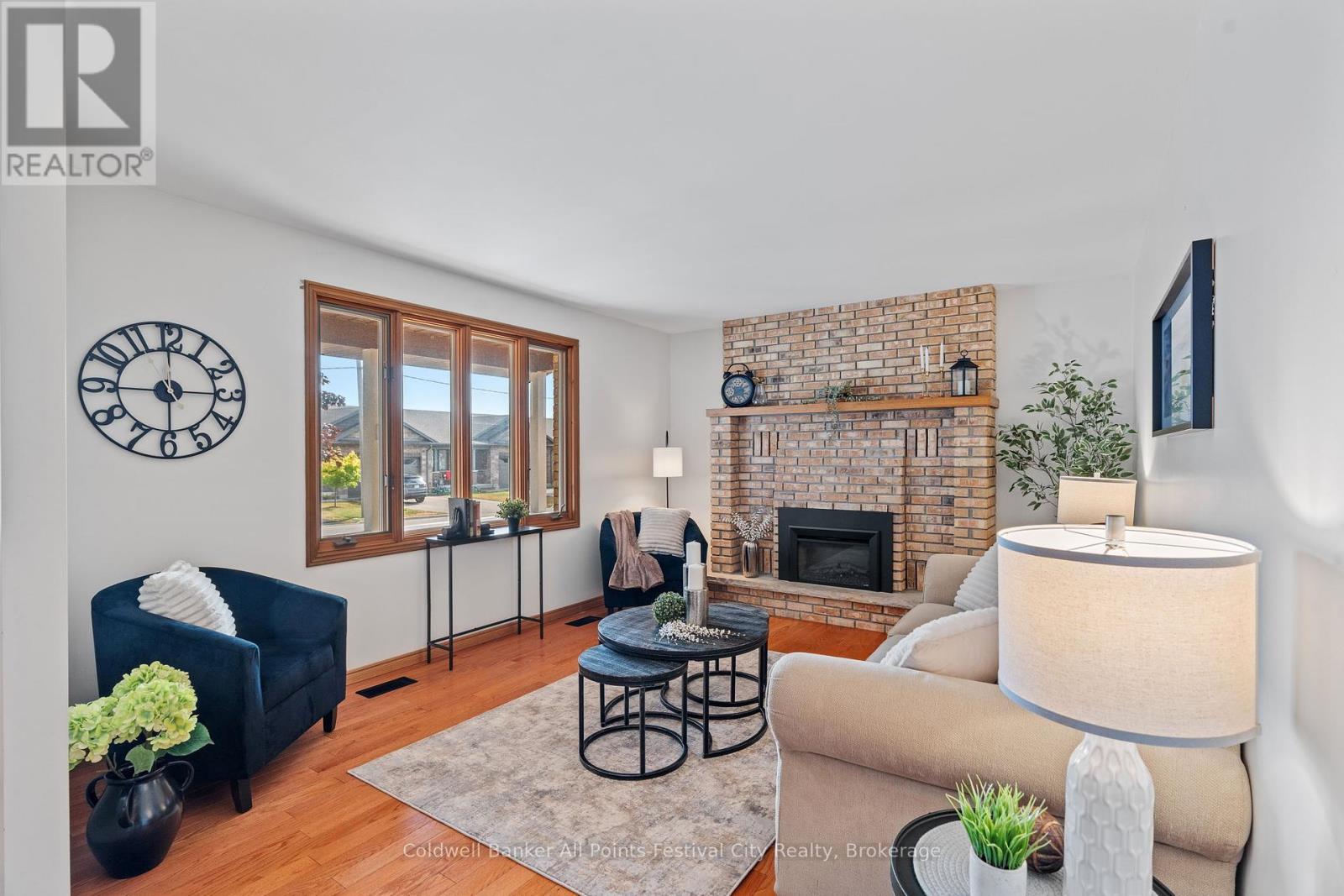 215 Bennett Street E, Goderich, Ontario  N7A 1A8 - Photo 6 - X12341704