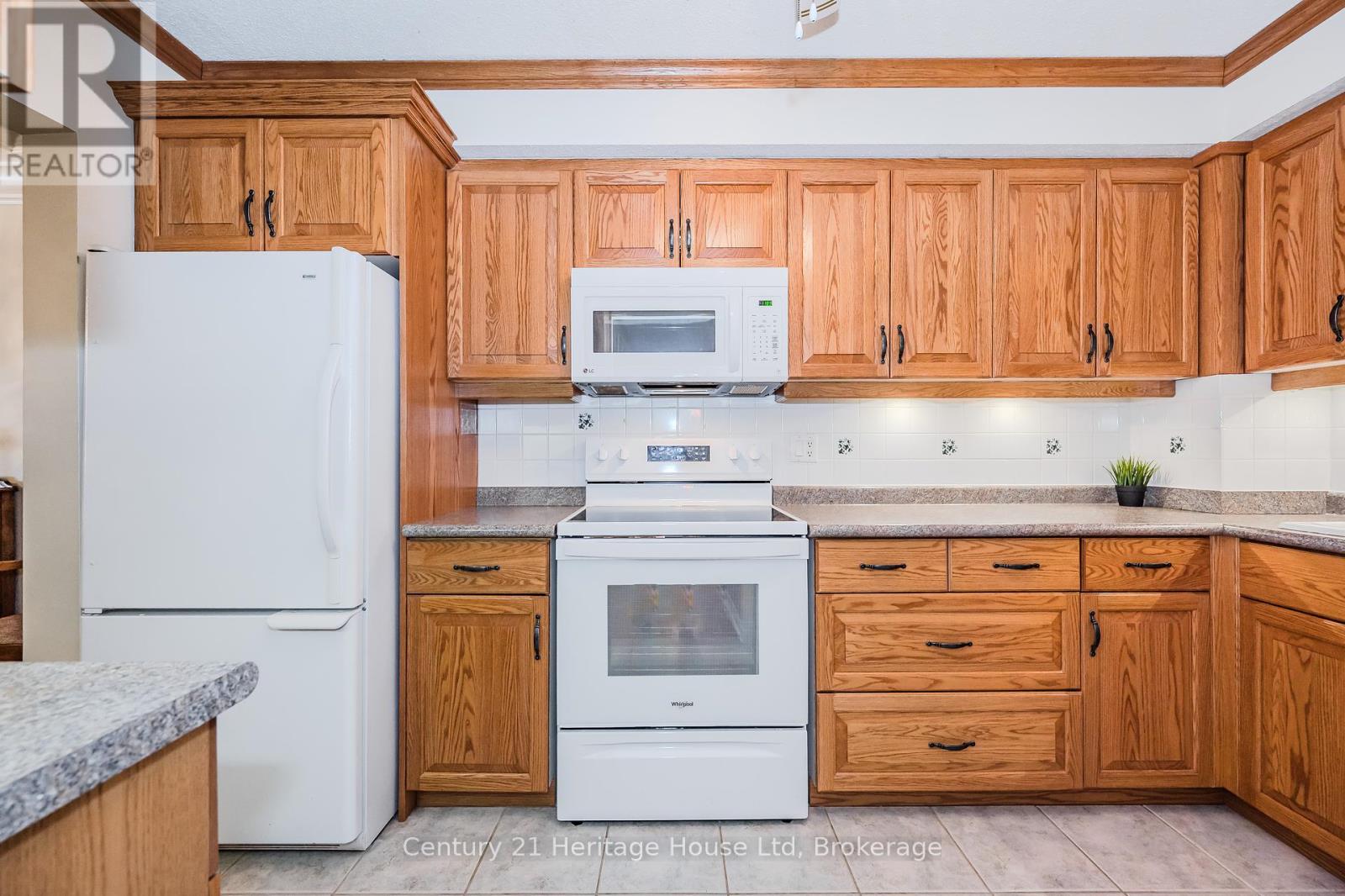 306 - 93 Westwood Road, Guelph, Ontario  N1H 7J7 - Photo 12 - X12341707