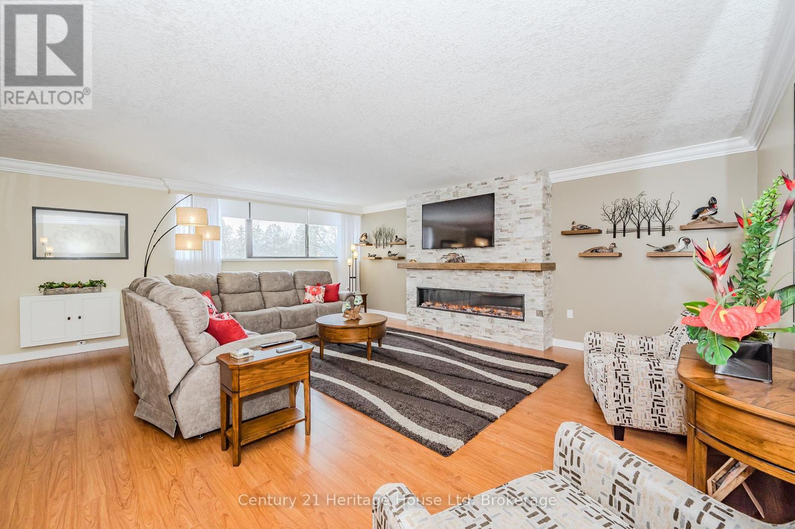 306 - 93 Westwood Road, Guelph, Ontario  N1H 7J7 - Photo 3 - X12341707