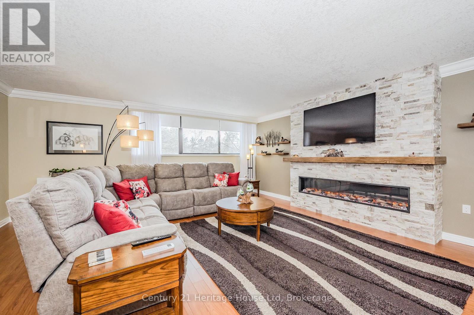 306 - 93 Westwood Road, Guelph, Ontario  N1H 7J7 - Photo 4 - X12341707