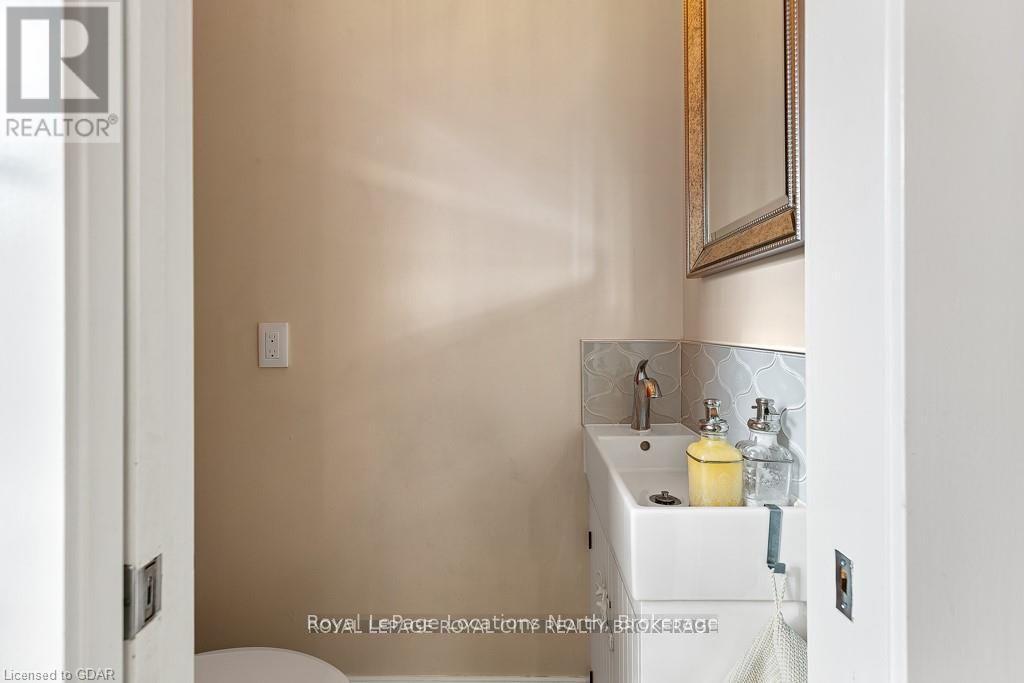 627 Eramosa Road, Guelph, Ontario  N1E 2N7 - Photo 13 - X12341772