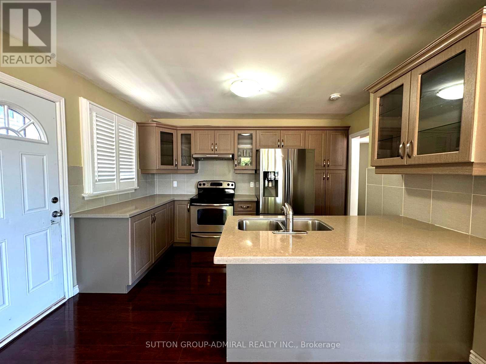 958 Midland Avenue, Toronto, Ontario  M1K 4G3 - Photo 6 - E12341406