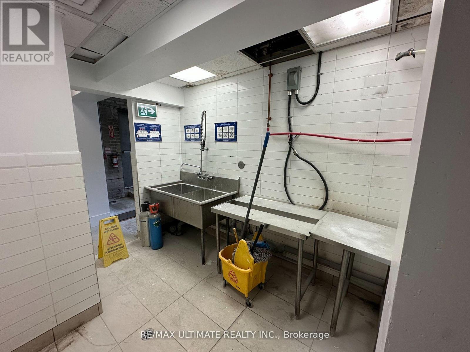 1501 Gerrard Street E, Toronto, Ontario  M4L 2A4 - Photo 16 - E12341542