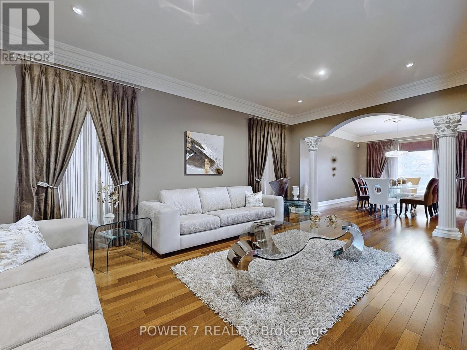Property at 76 SILVER ROSE CRESCENT image 3