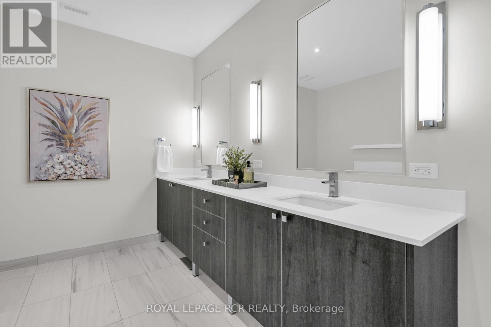 3652 Ferretti Court, Innisfil, Ontario  L9S 0N6 - Photo 26 - N12341425