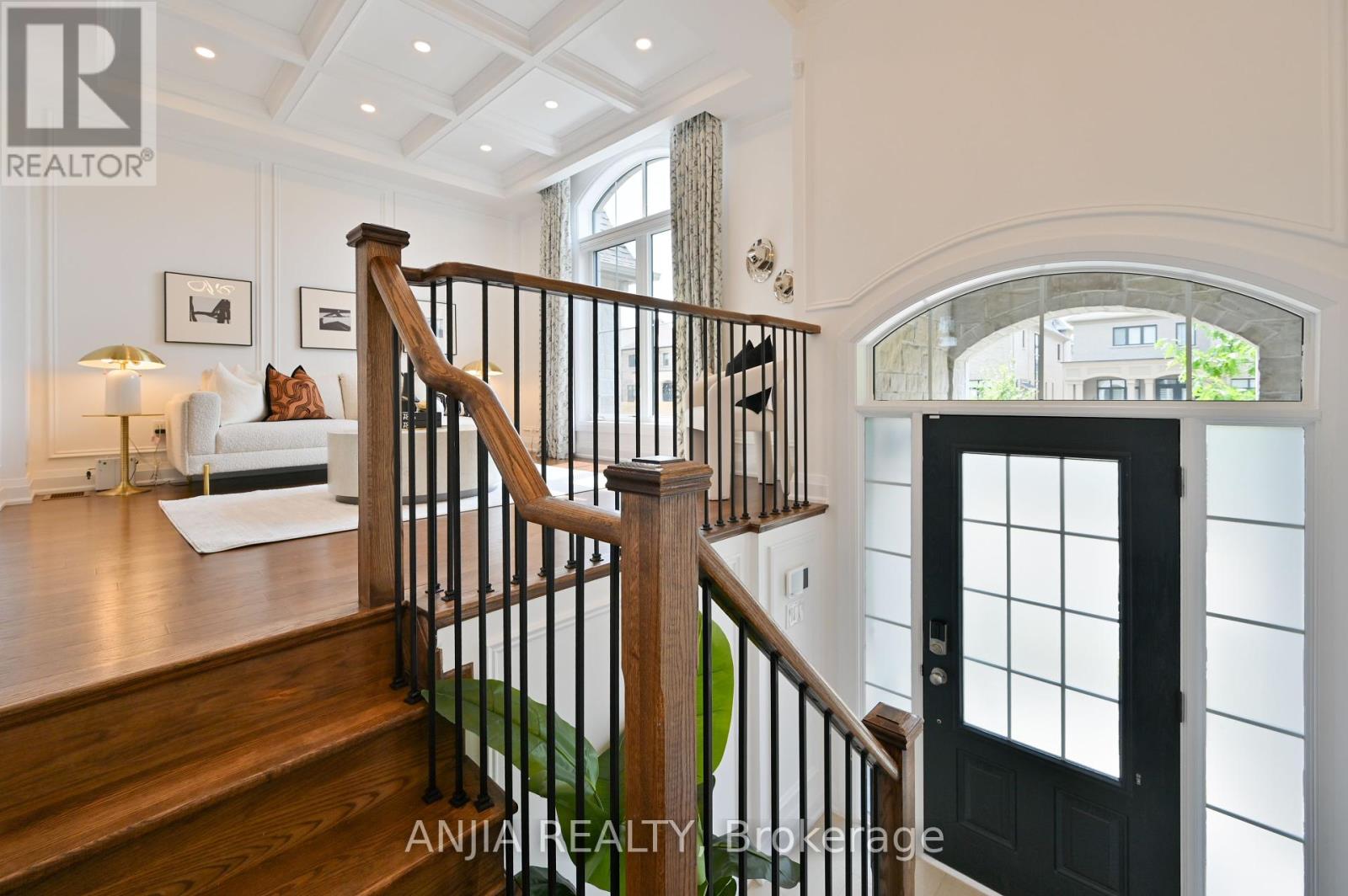 Property at 37 DUNCOMBE LANE image 4