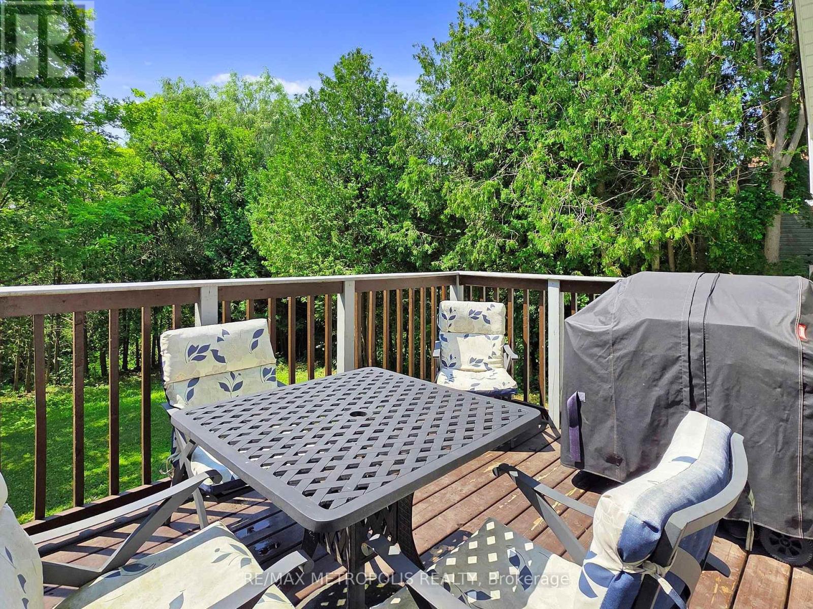1000 Elgin Street, Newmarket (Huron Heights-Leslie Valley), Ontario  L3Y 3C1 - Photo 45 - N12341681