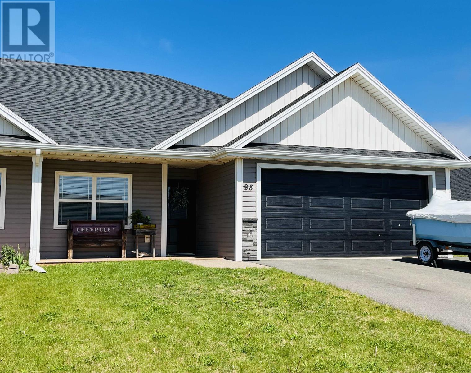 Property at 98 Kindred Avenue image 1