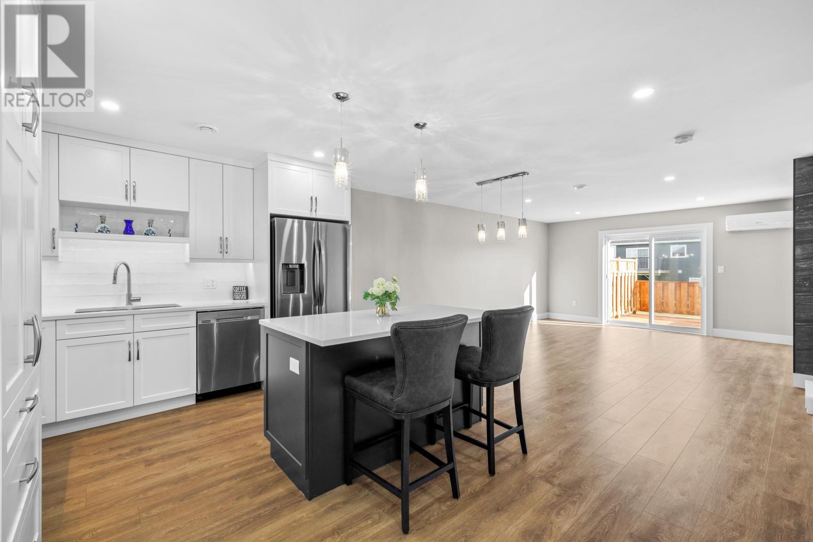 Property at 98 Kindred Avenue image 4